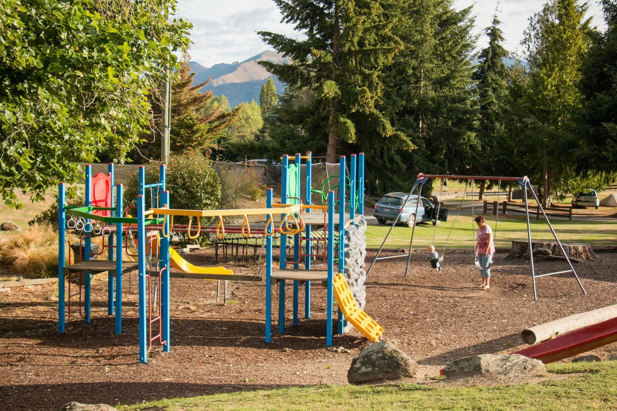 Mt Aspiring Holiday Park Wanaka Exterior photo