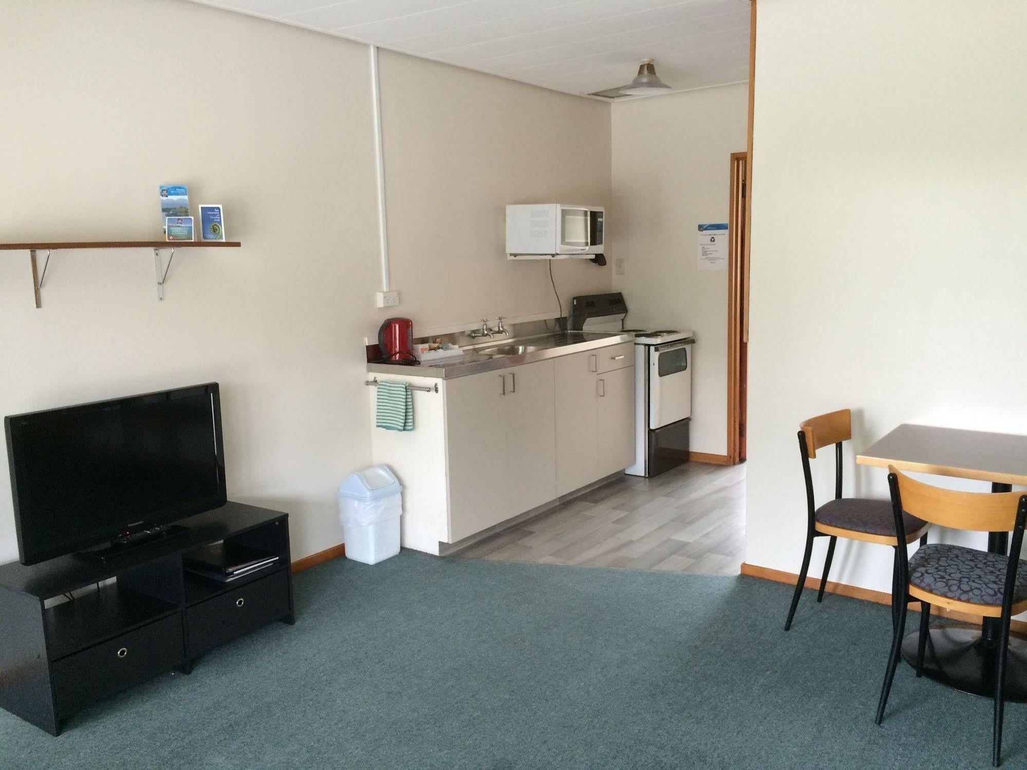 Mt Aspiring Holiday Park Wanaka Exterior photo